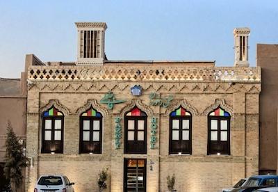 هتل فاضلی یزد