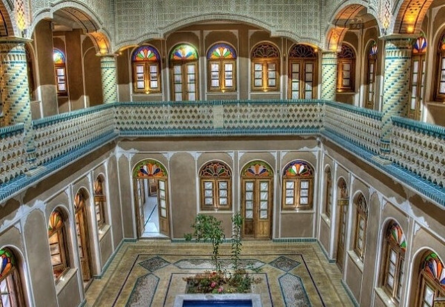 هتل فاضلی یزد