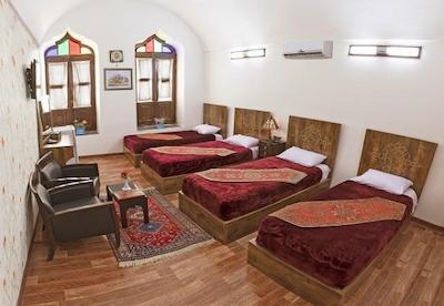 هتل فاضلی یزد