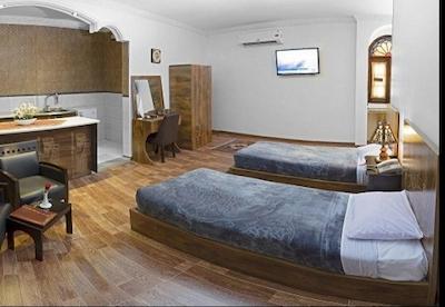 هتل فاضلی یزد