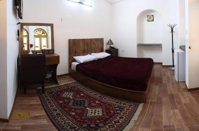 هتل فاضلی یزد