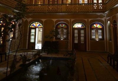 هتل فاضلی یزد