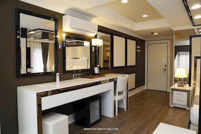 تینتیاوا پارک هتل