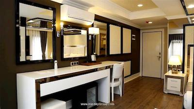 تینتیاوا پارک هتل