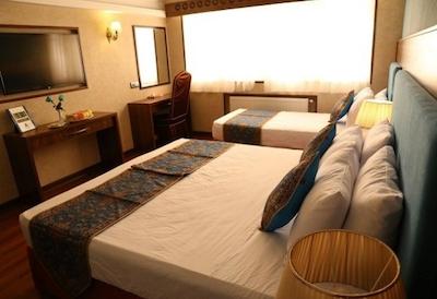 هتل پارسیان یزد