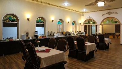 هتل پارسیان یزد