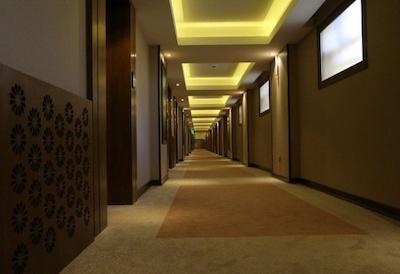 هتل پارسیان یزد