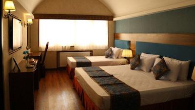 هتل پارسیان یزد