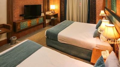 هتل پارسیان بوعلی همدان