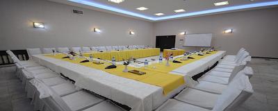 هتل پارسیان بوعلی همدان