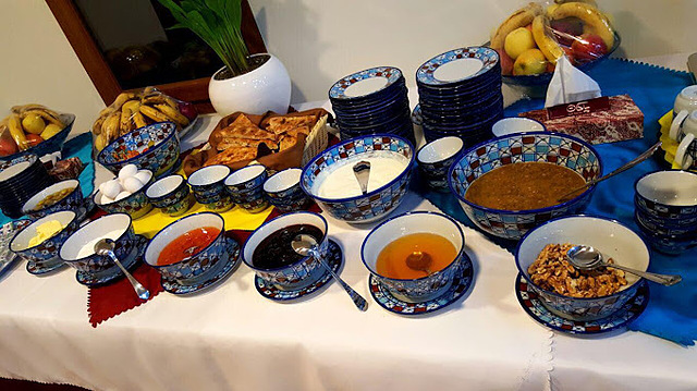 هتل سنتی پارسیان قلعه گنج