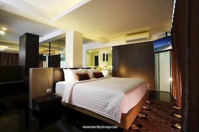 بی-لی تونگ پوکت-ام گالری کالکشن