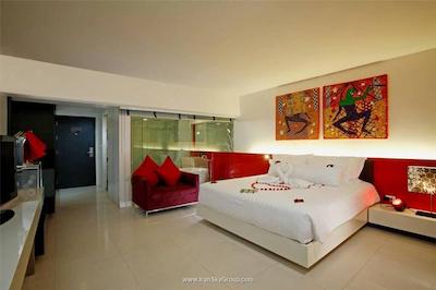 بی-لی تونگ پوکت-ام گالری کالکشن