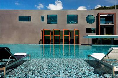 بی-لی تونگ پوکت-ام گالری کالکشن