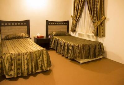 هتل سفید کنار انزلی