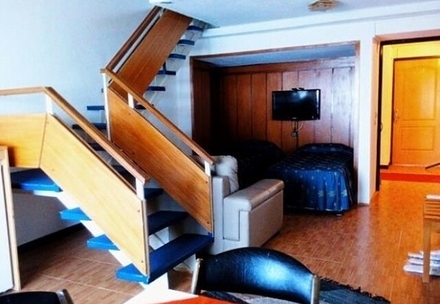 هتل سفید کنار انزلی
