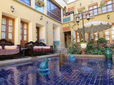 هتل سنتی طلوع خورشید اصفهان