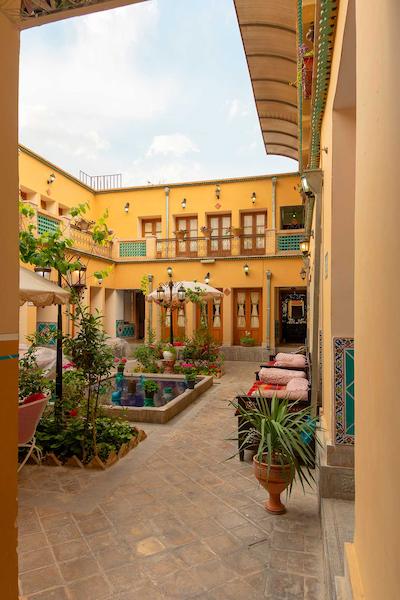 هتل سنتی طلوع خورشید اصفهان