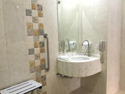 رویال تولیپ هتل