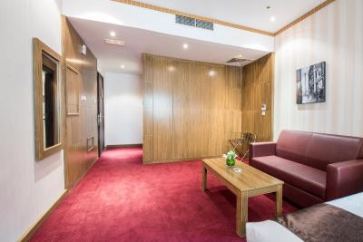 رویال تولیپ هتل