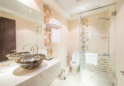 رویال تولیپ هتل