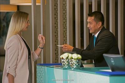 منا پلازا هتل البرشاء