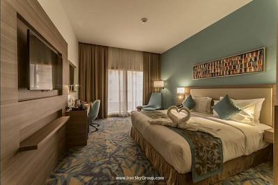 منا پلازا هتل البرشاء