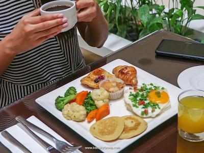 فلورا این هتل