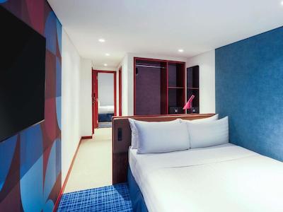 کوئین الیزابت 2