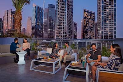 گلف کورت هتل بیزینس بی