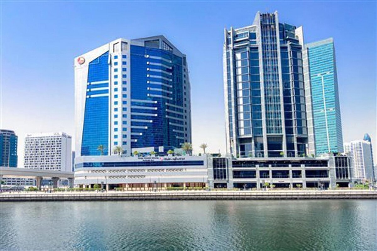 گلف کورت هتل بیزینس بی
