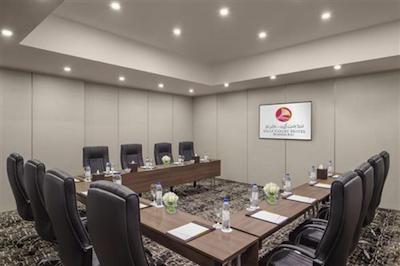 گلف کورت هتل بیزینس بی