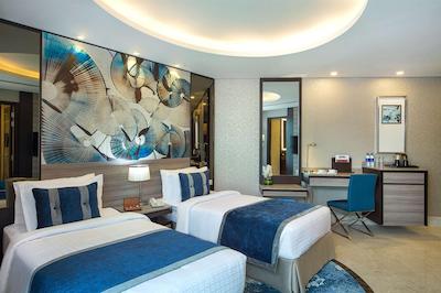 گلف کورت هتل بیزینس بی