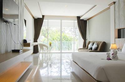 شانایا پوکت ریزورت اند اسپا