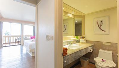 بیاند ریزورت کاتا