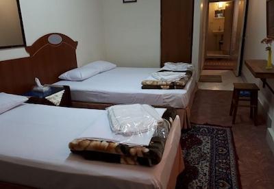 هتل مقدم بیرجند