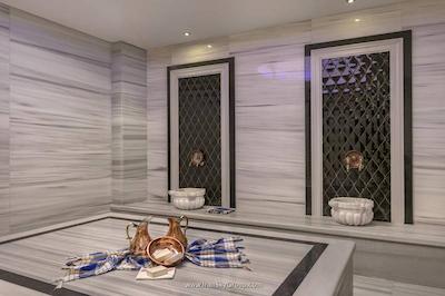 تایتانیک داون تاون بی اغلو