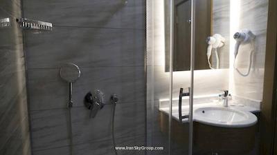 یوکسل استانبول ینیکاپی