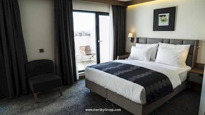 یوکسل استانبول ینیکاپی