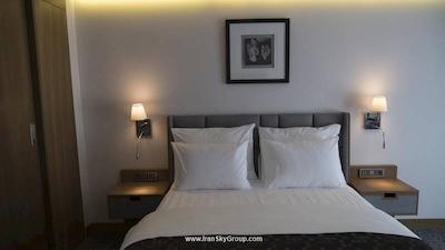 یوکسل استانبول ینیکاپی