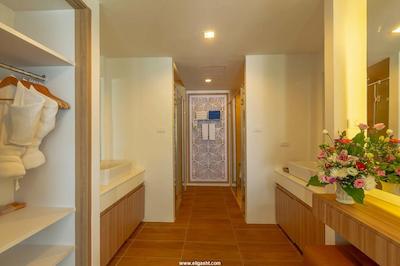 پاتونگ بی هیل ریزورت اند اسپا