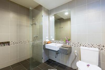 پاتونگ بی هیل ریزورت اند اسپا