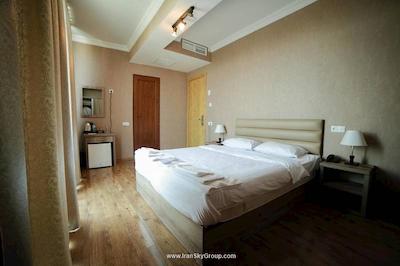 ال پلازا هتل