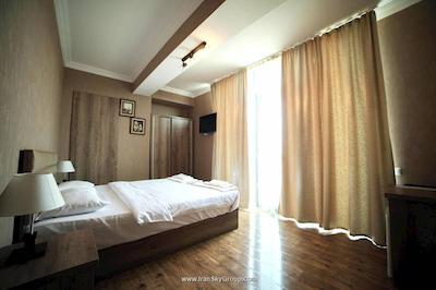 ال پلازا هتل