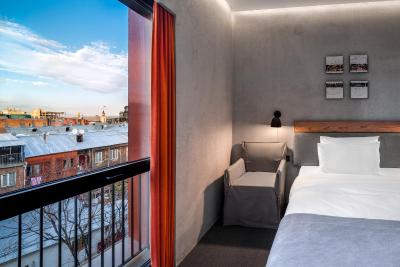 آیوتا هتل تفلیس