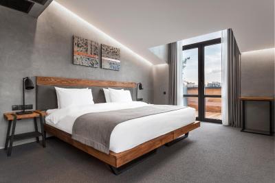 آیوتا هتل تفلیس