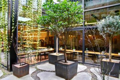 آیوتا هتل تفلیس