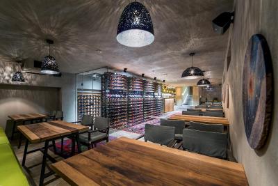 آیوتا هتل تفلیس