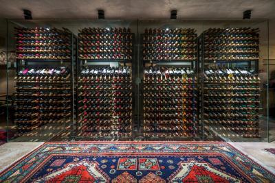 آیوتا هتل تفلیس