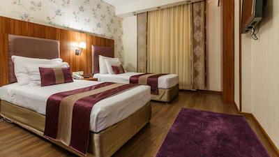 هتل پارسیان شیراز